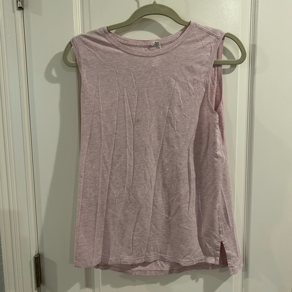 Lululemon top. Size 6